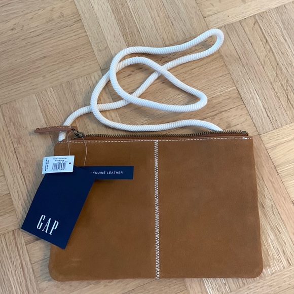 BNWT Gap genuine leather brown purse - Picture 1 of 5